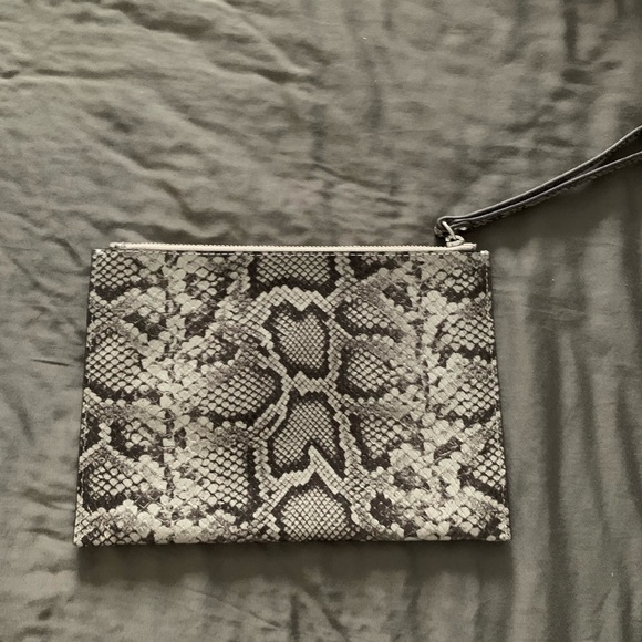 Michael Kors Wristlet - Picture 2 of 8